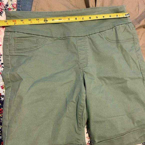 Bermuda Jean Shorts 14 - Picture 4 of 13